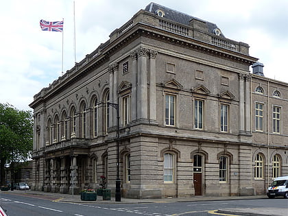 grimsby town hall