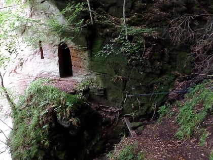 wallaces cave
