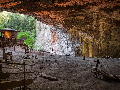 Peak Cavern