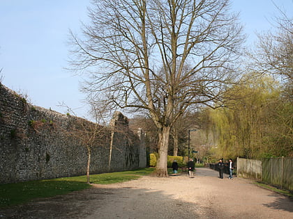 winchester city walls