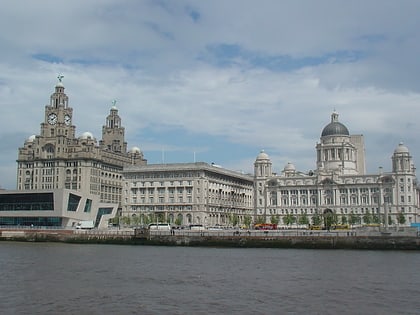 memorial to the engine room heroes of the titanic liverpool