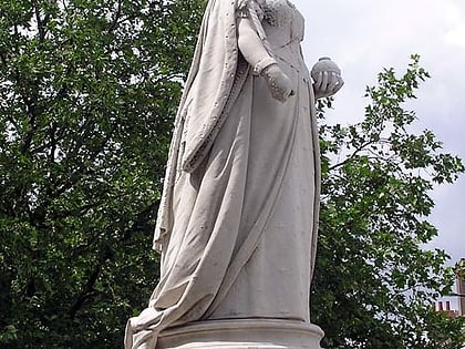 queen victoria statue bristol