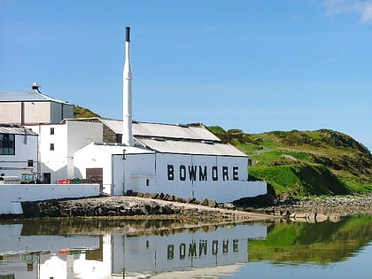 bowmore distillery