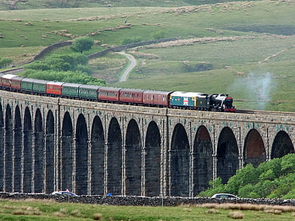 ribblehead viaduct park narodowy yorkshire dales