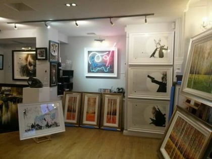 Gallery 21 - Fine Art on Salisbury's Market Square