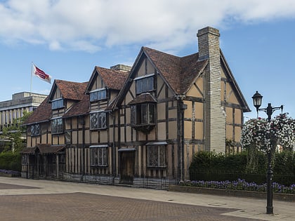 shakespeares birthplace stratford upon avon