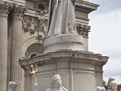 statue of queen anne londyn
