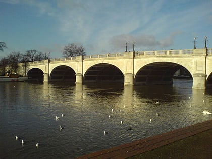 kingston bridge londres