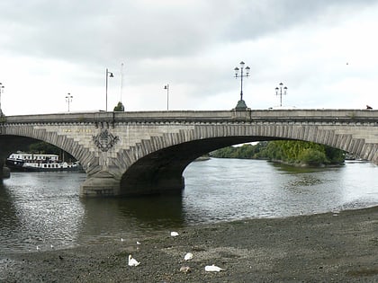 kew bridge london