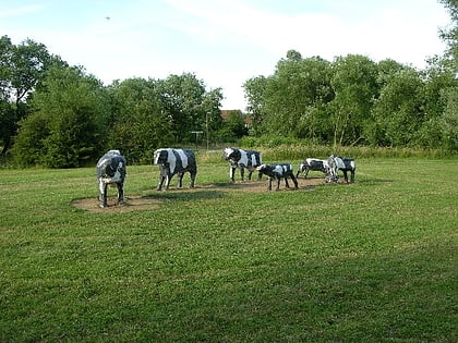 concrete cows milton keynes