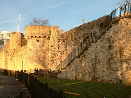 old walls southampton