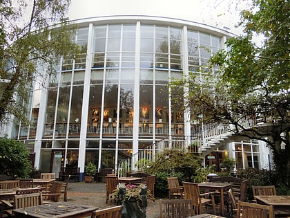 yvonne arnaud theatre guildford