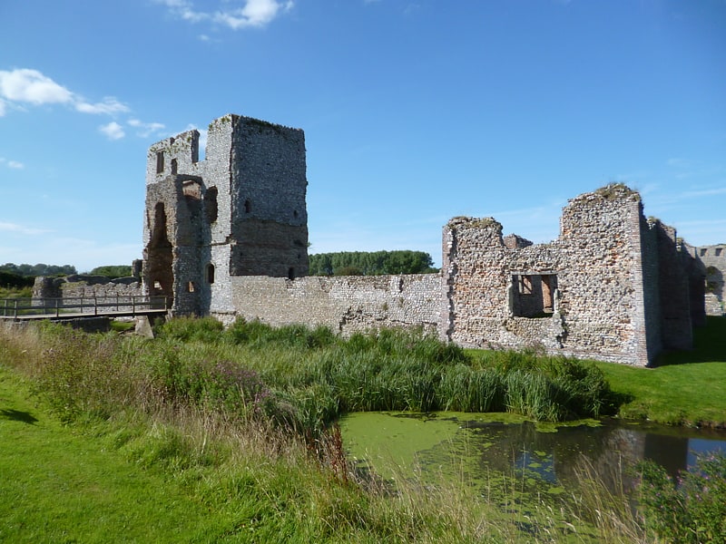 baconsthorpe castle holt