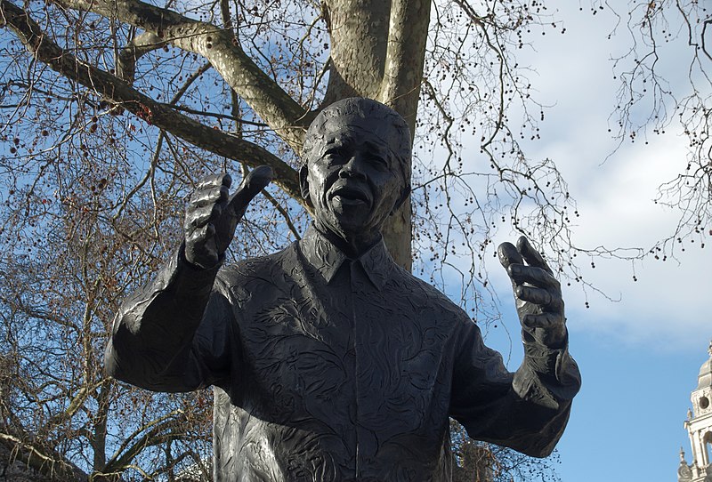 Nelson-Mandela-Statue