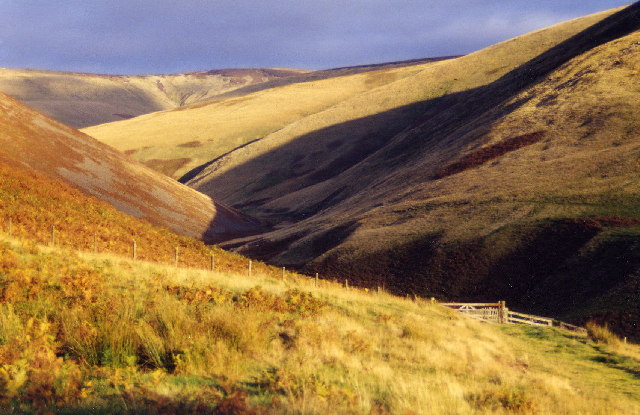 Montes Cheviot