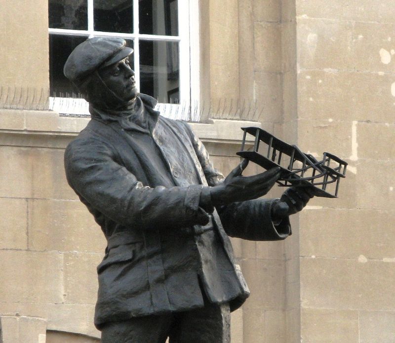 Estatua de Charles Rolls