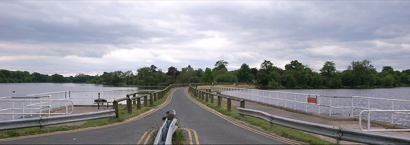 Earlswood Lakes