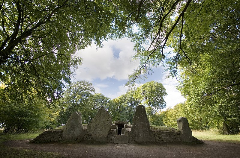 Cotswold Severn Tomb