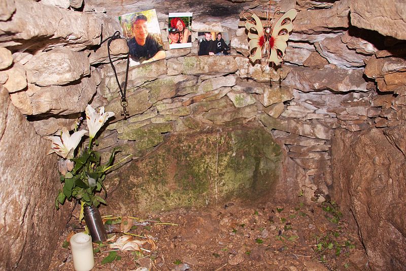 Cotswold Severn Tomb