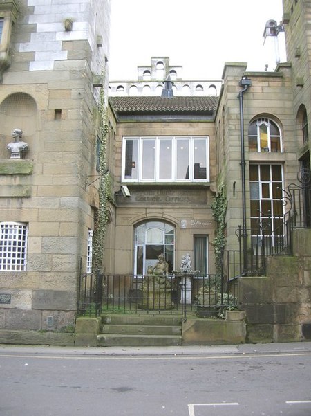 Gaskell Memorial Tower and King's Coffee House