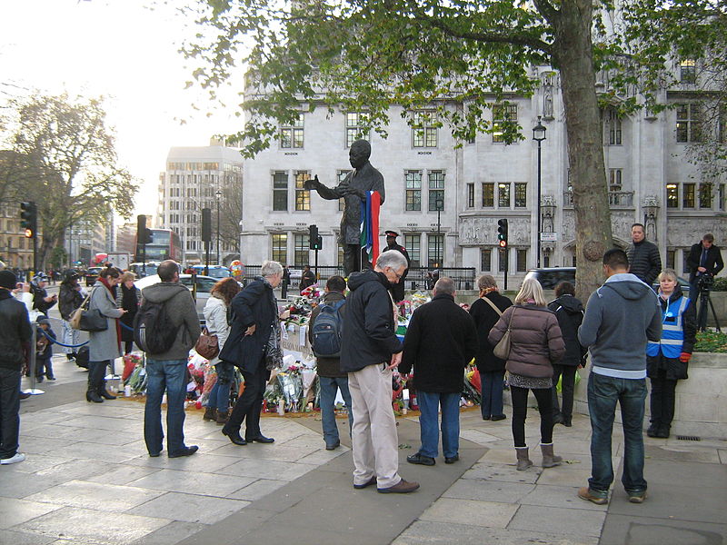 Nelson-Mandela-Statue