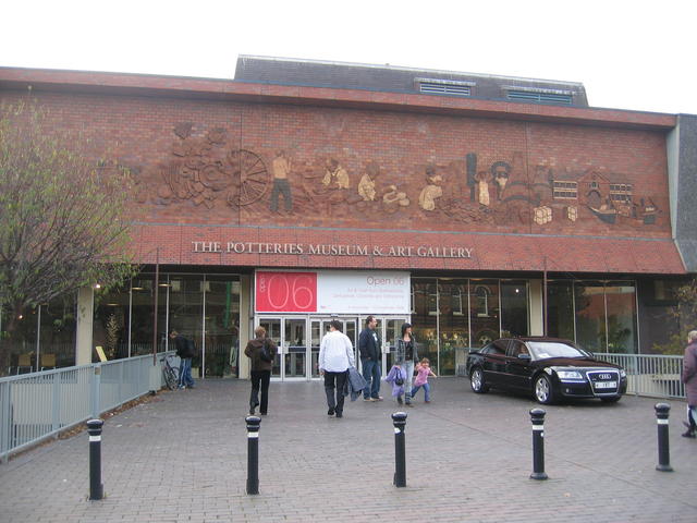 Potteries Museum & Art Gallery