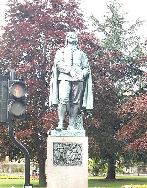 Statue of John Bunyan