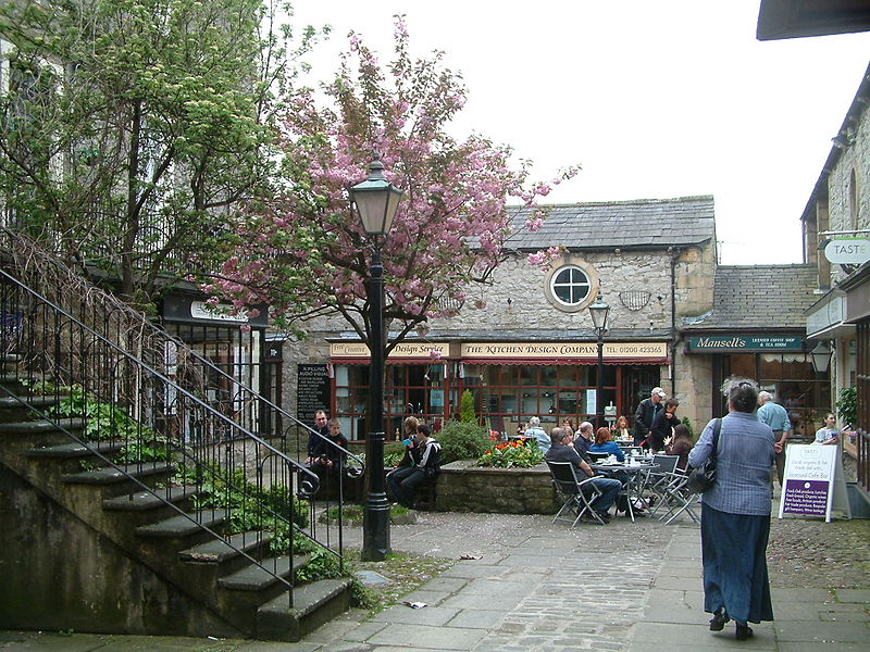 Swan Court Shopping Arcade