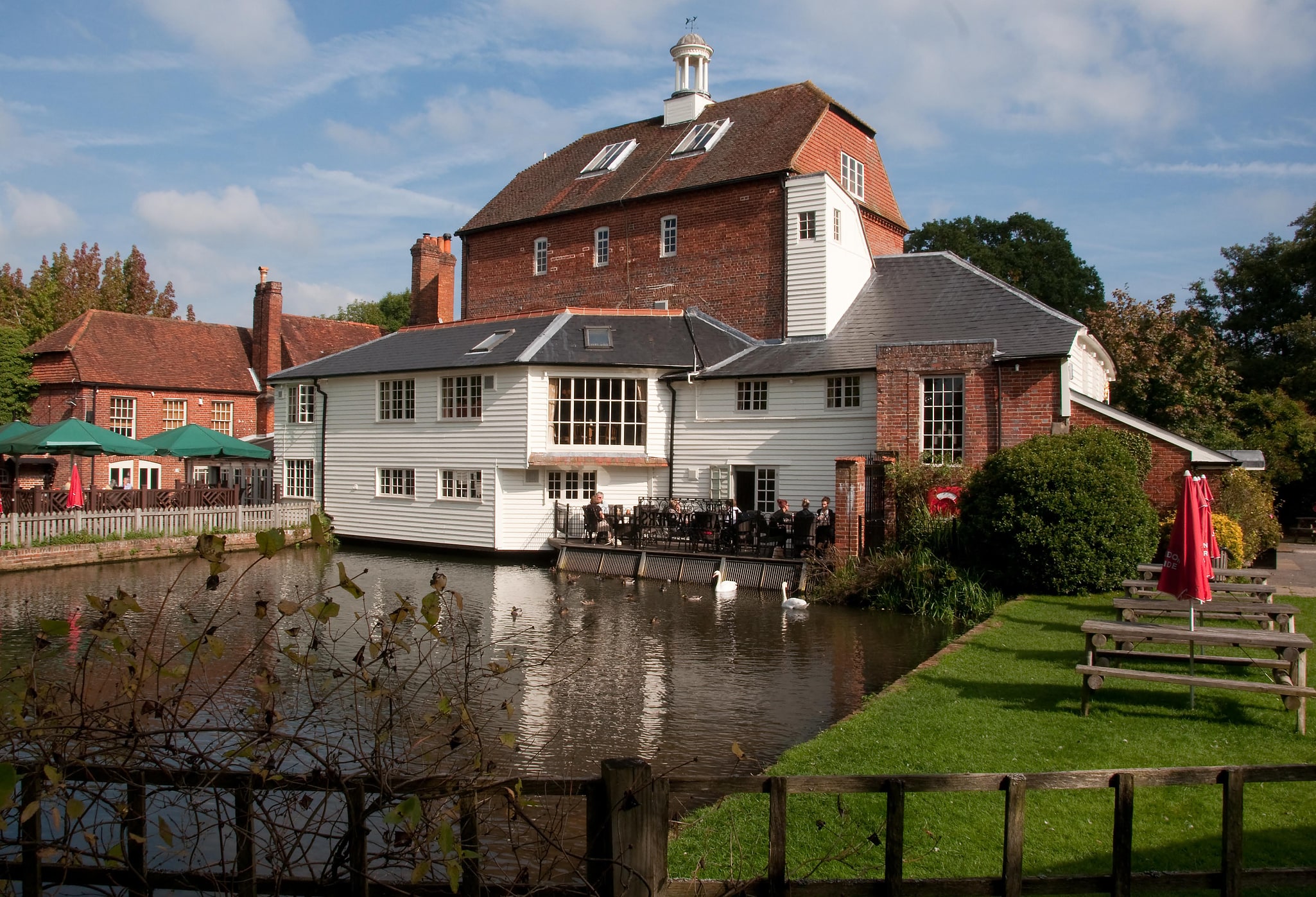 Elstead, Gran Bretaña