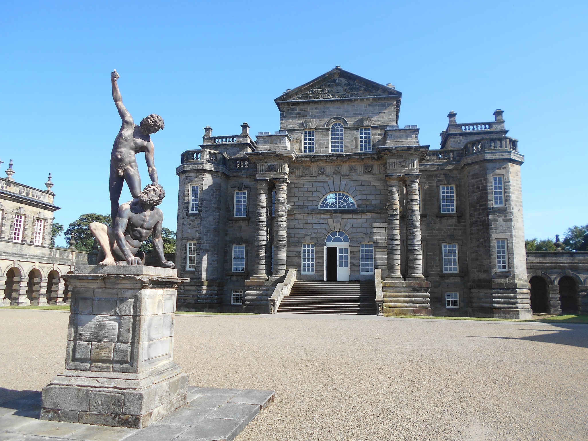 Seaton Delaval, Gran Bretaña