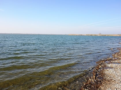 Jandari Lake
