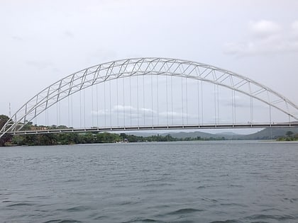 Adomi-Brücke