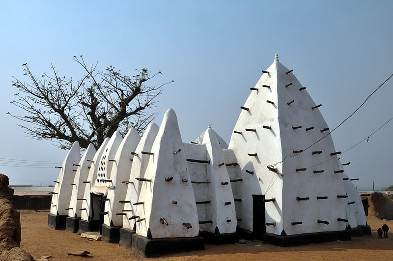 mezquita de larabanga parque nacional mole