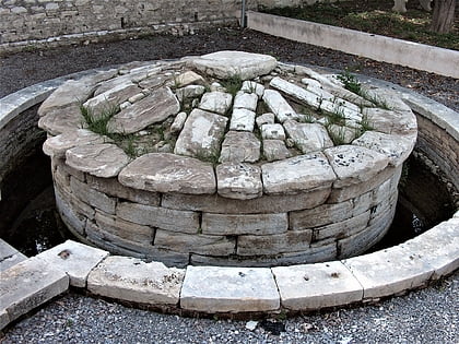 tomb of menecrates corfu