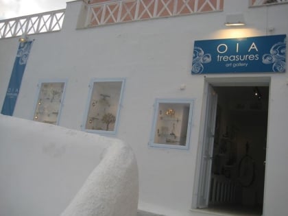 Oia Treasures Art Gallery