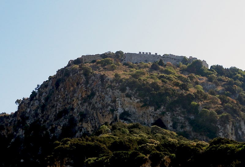 castillo antiguo de navarino voidokilia