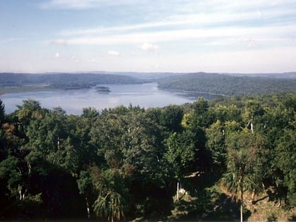 yaxha lake maya biospharenreservat