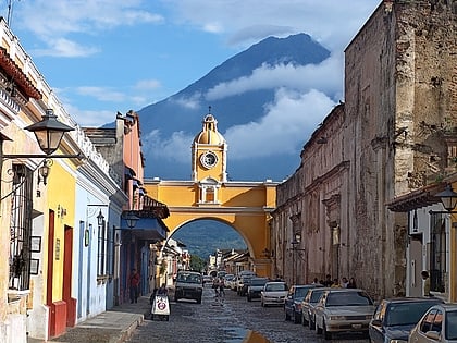 arco de santa catalina antigua guatemala