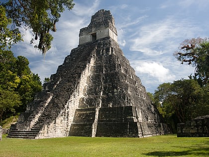 temple du grand jaguar reserve de biosphere maya