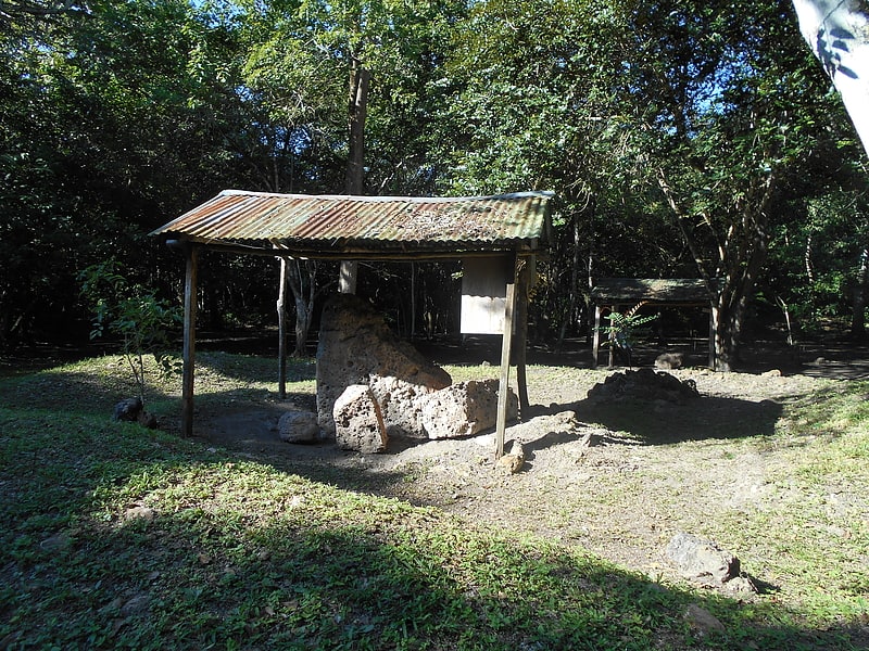 tayasal archaeological site flores