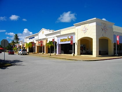 centro comercial agana