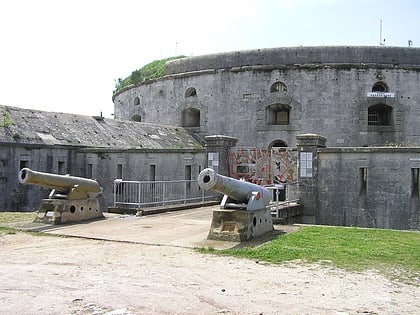 fort bourguignon pula