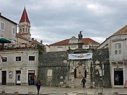 northern town gates trogir