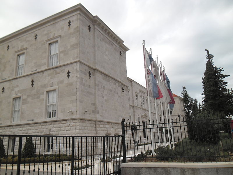 Dubrovnik International University