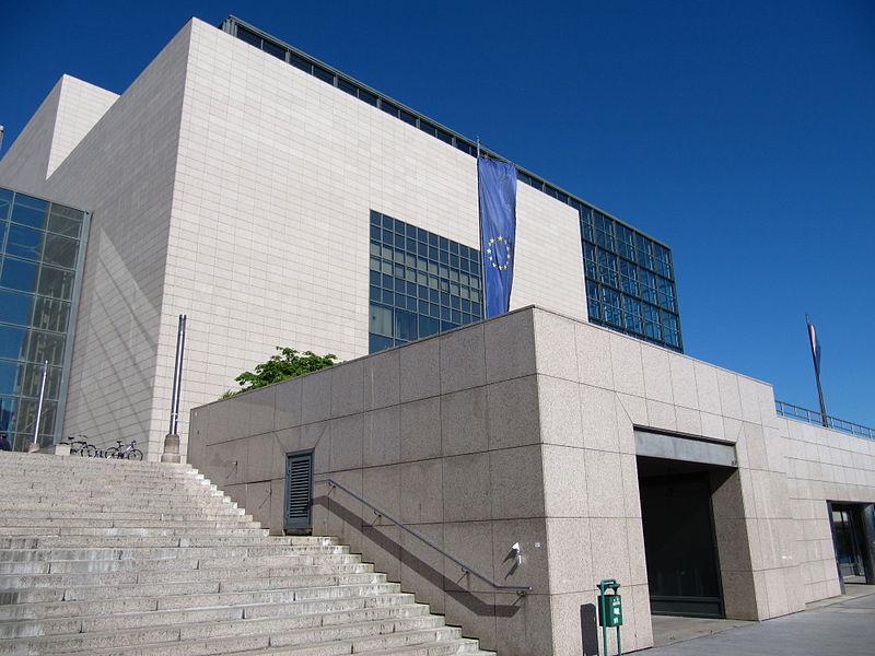 Bibliothèque nationale et universitaire