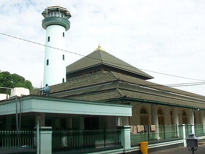 ampel mosque surabaya