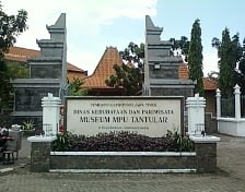 mpu tantular museum surabaja