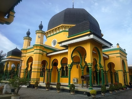 al osmani mosque medan