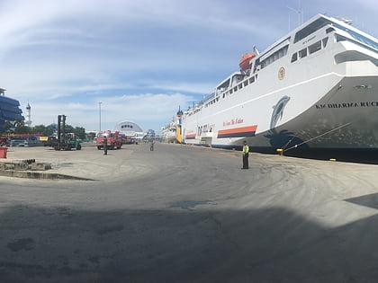 port of makassar macasar
