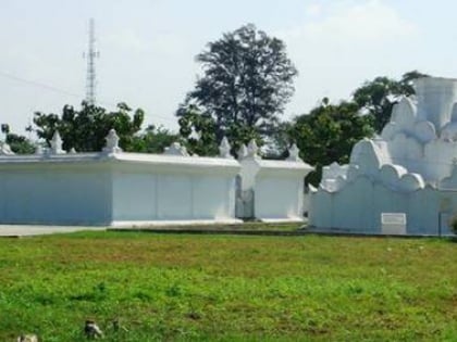 gunongan banda aceh